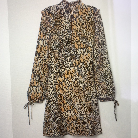 Divided Dresses & Skirts - NWT H&M Dress Feminine and Flirty